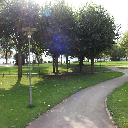 Aeltere Fewo Am Uferpark ฟรีดริชส์ฮาเฟน ภายนอก รูปภาพ